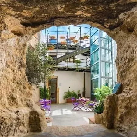 Al Moro Värdshus 3*